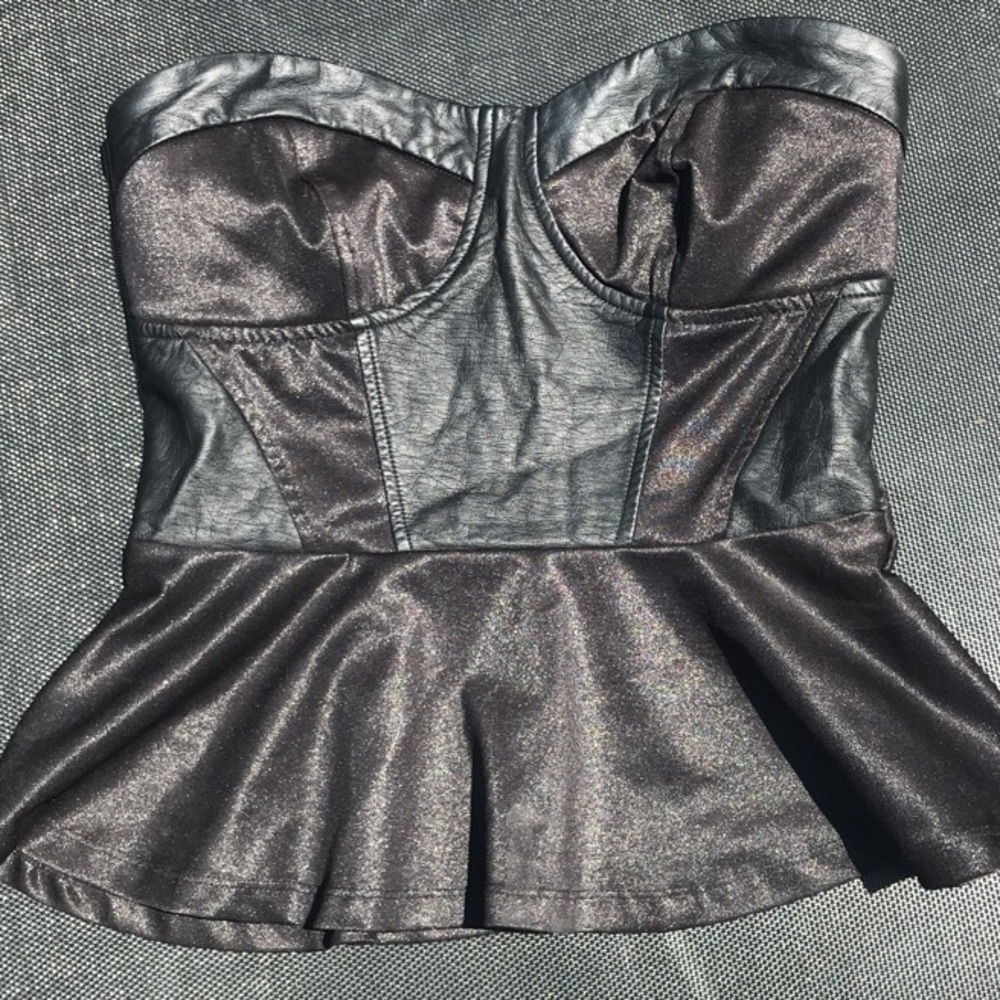 Bebe peplum Top